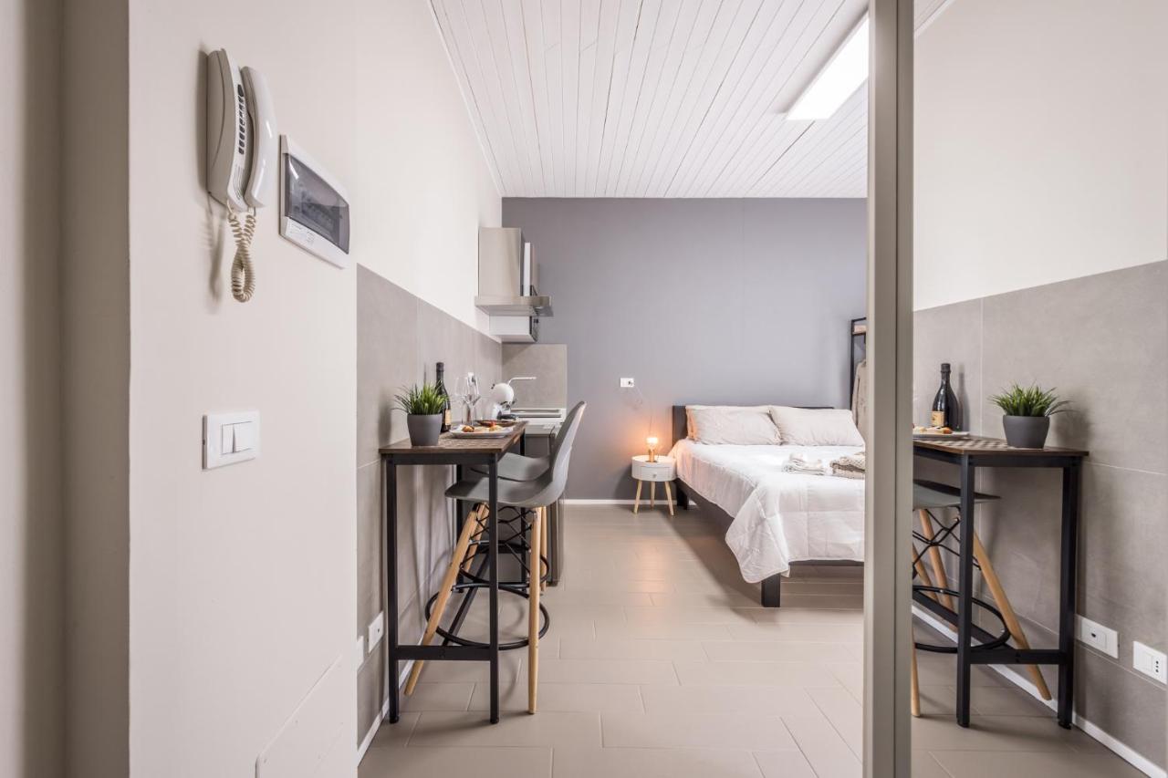 Suite 649 Mono Con Terrazzo Модена Экстерьер фото