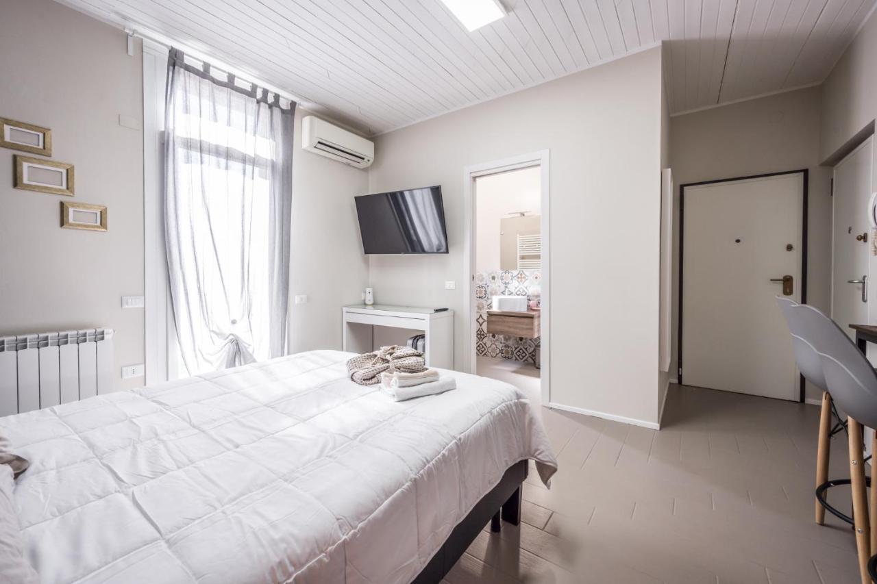 Suite 649 Mono Con Terrazzo Модена Экстерьер фото